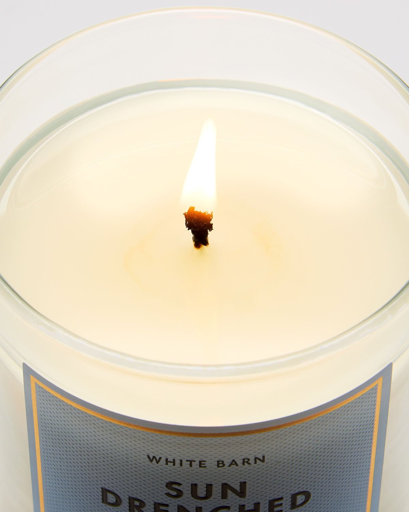 Sun Drenched Linen Single Wick Candle - Image 4