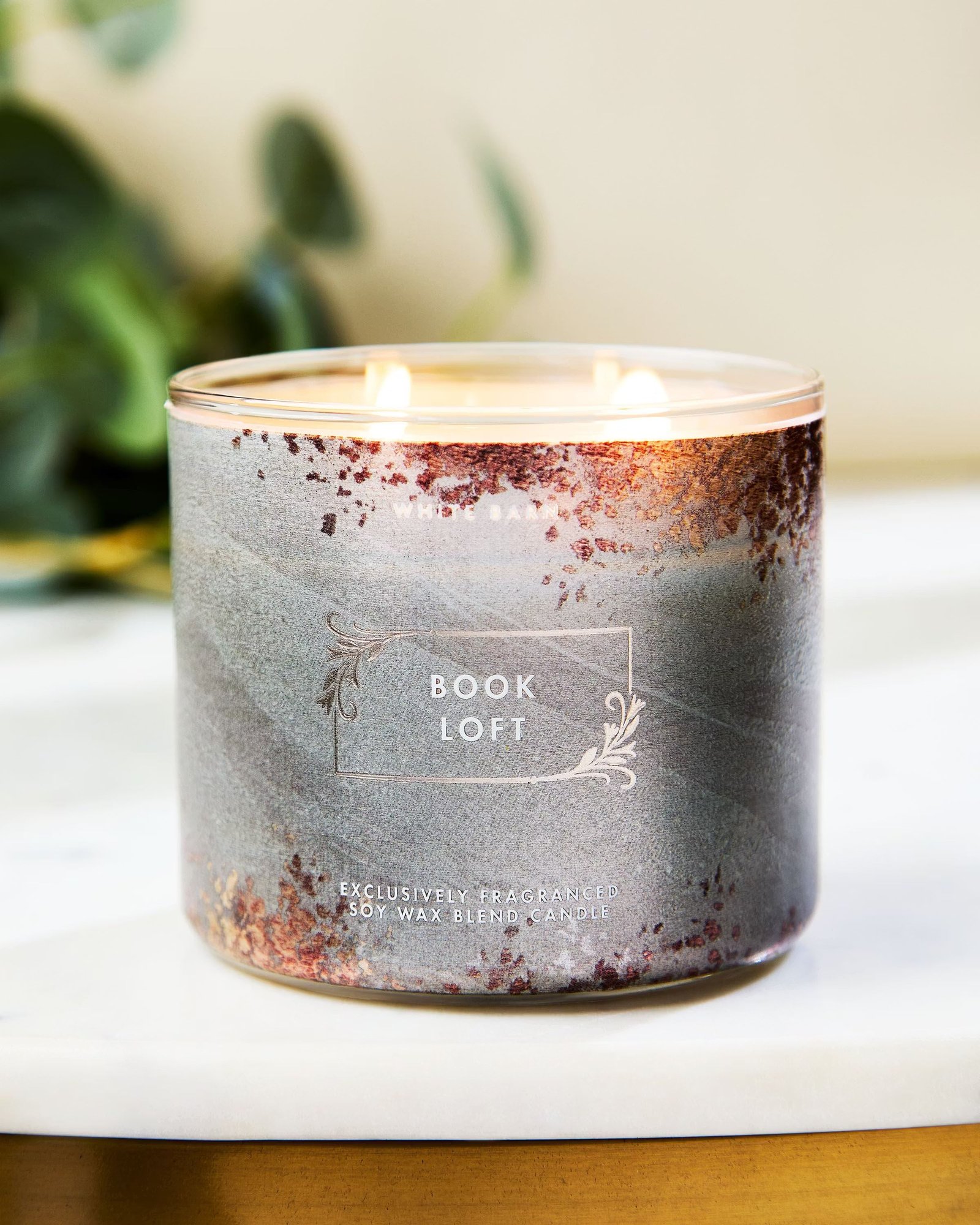 Book Loft 3-Wick Candle - Image 5