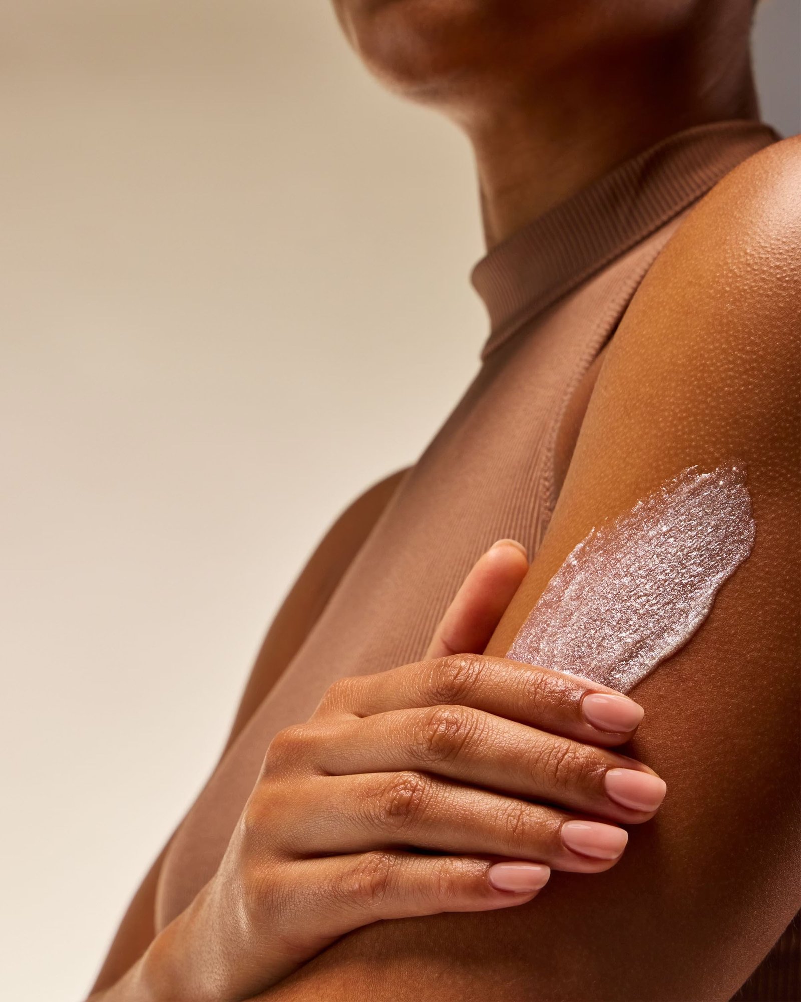 Into the Night Exfoliating Glow Body Scrub - Image 6